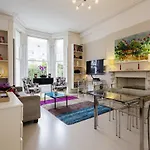 Veeve - Holland Park Style