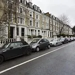Veeve - Holland Park Style